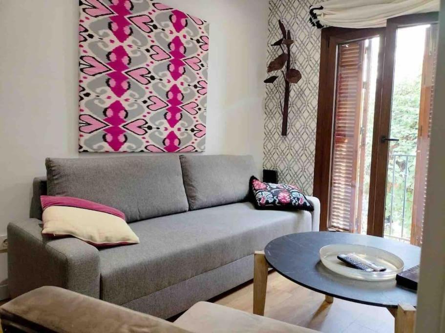 Modern & Nice Apartment. Old Town. Private Parking Севілья Екстер'єр фото