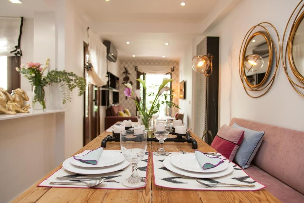 Modern & Nice Apartment. Old Town. Private Parking Севілья Екстер'єр фото